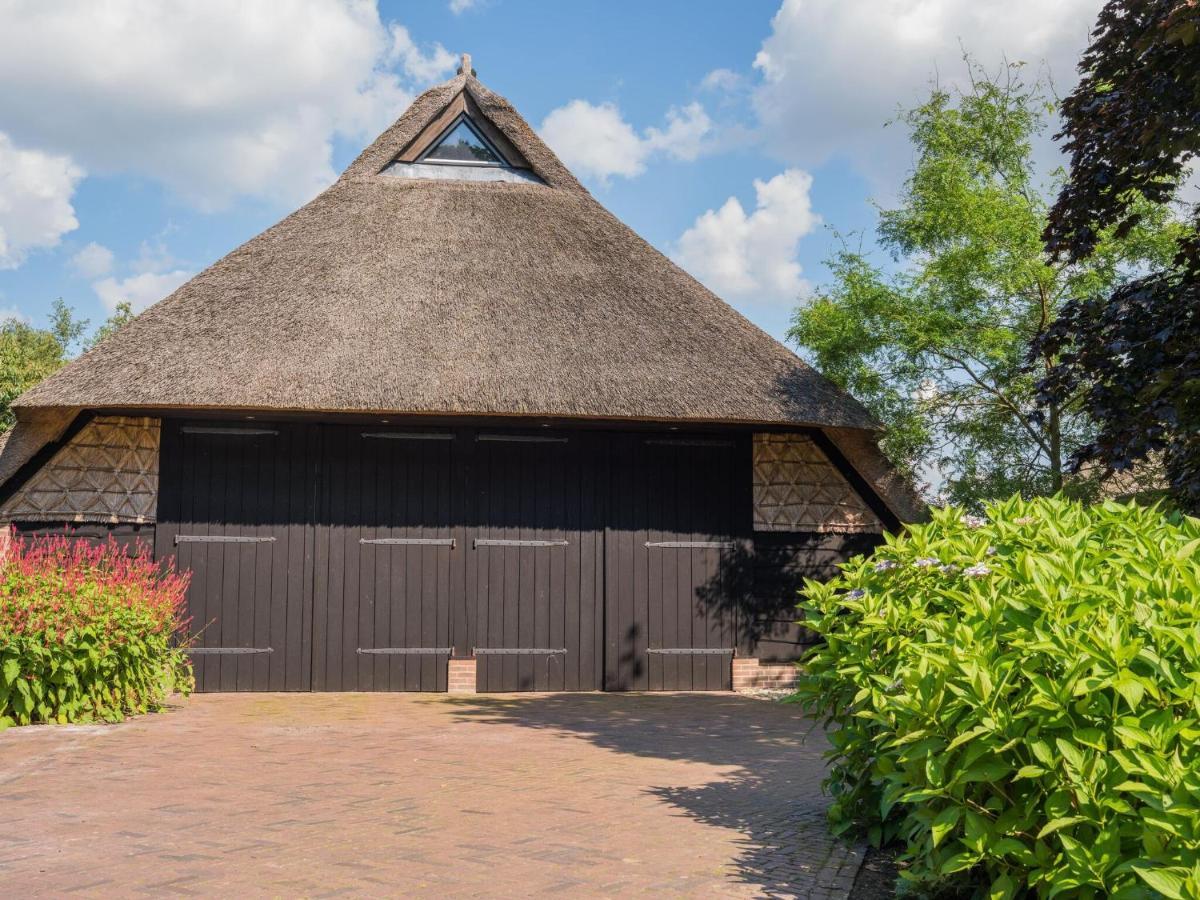 Grandeur Farmhouse In Dwingeloo At A National Park Villa Exterior photo