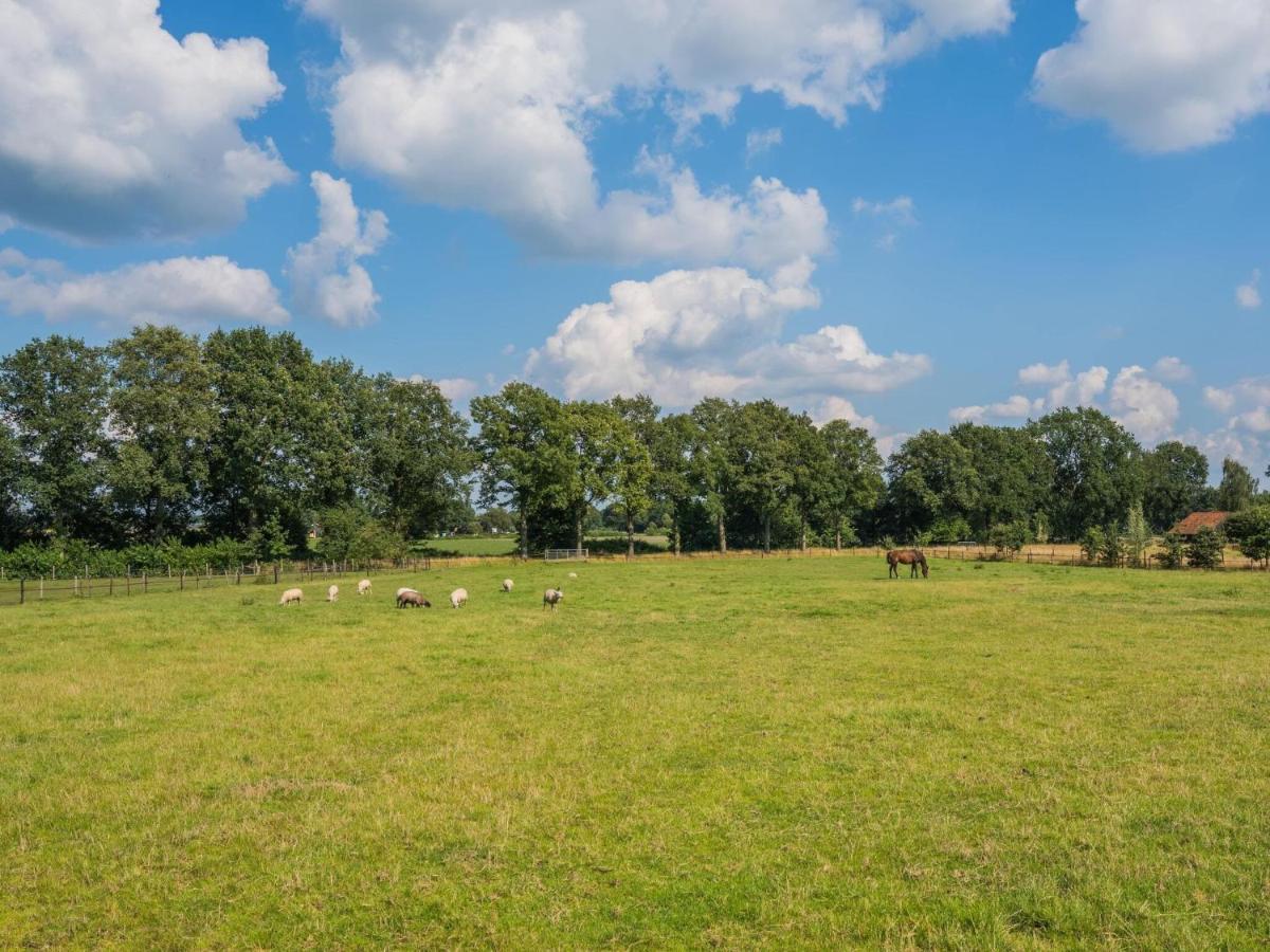 Grandeur Farmhouse In Dwingeloo At A National Park Villa Exterior photo