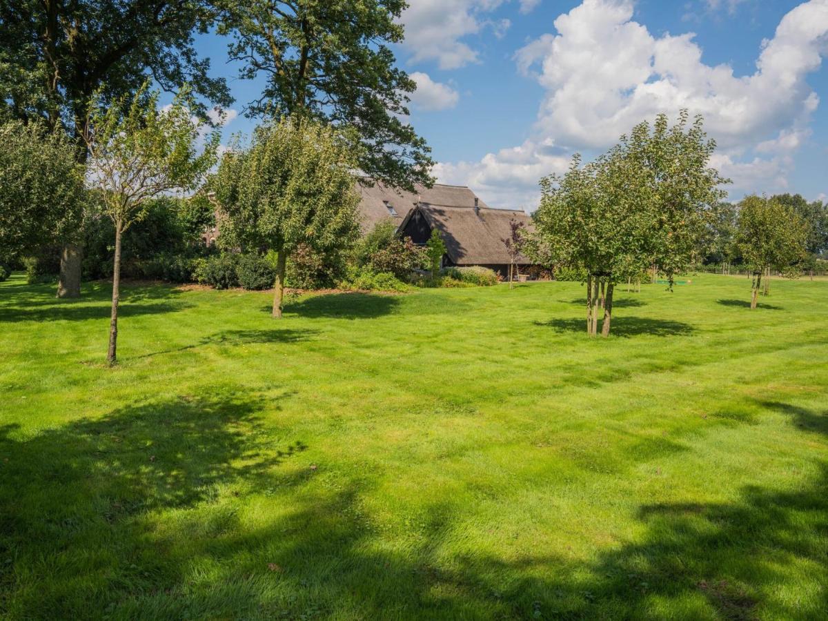 Grandeur Farmhouse In Dwingeloo At A National Park Villa Exterior photo